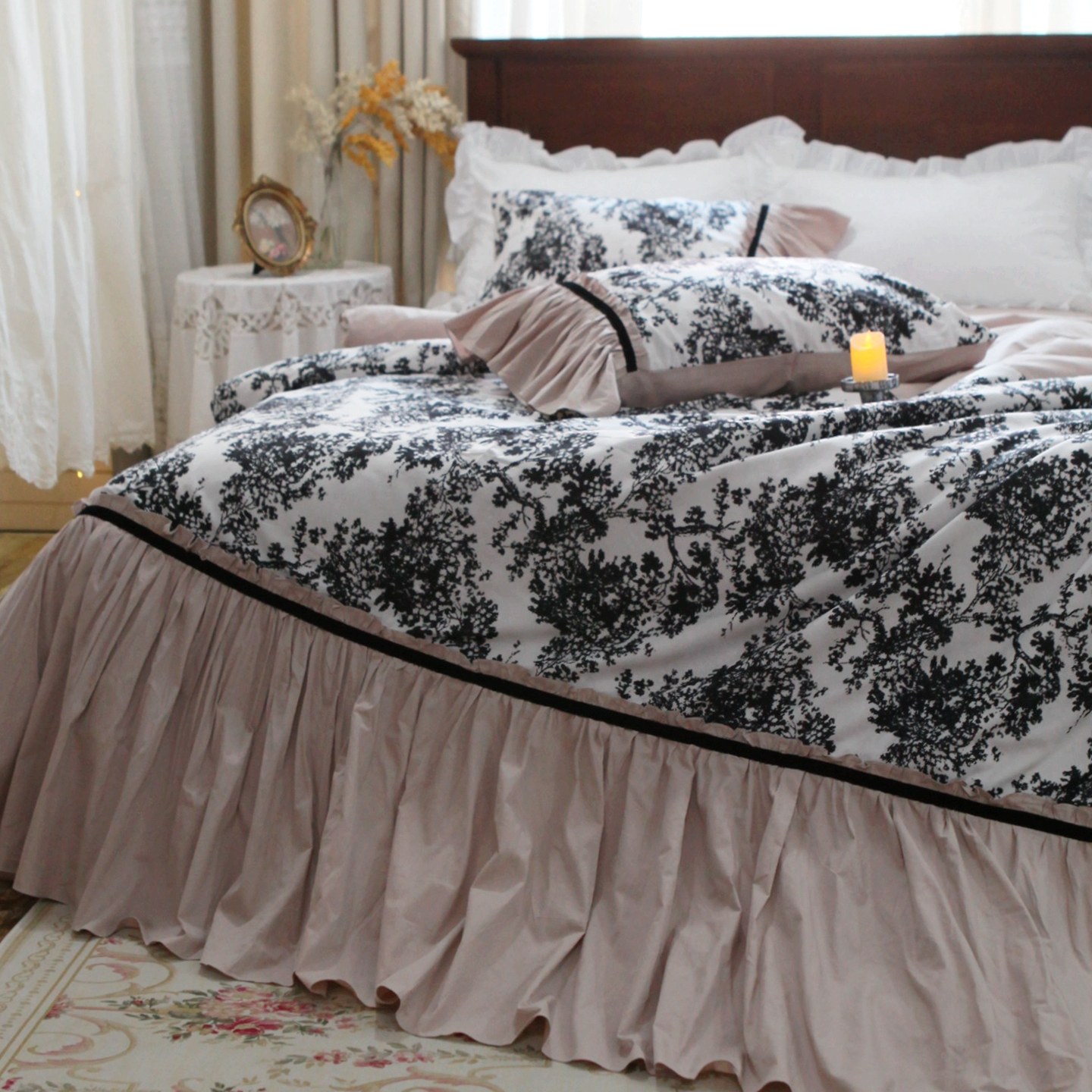 طقم أغطية سرير على الطراز الفر - مراجعة Aesthetic Floral Duvet Cover وسعره