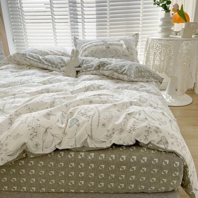 طقم غطاء لحاف قطن 100% مكون من - مراجعة Aesthetic Floral Duvet Cover وسعره