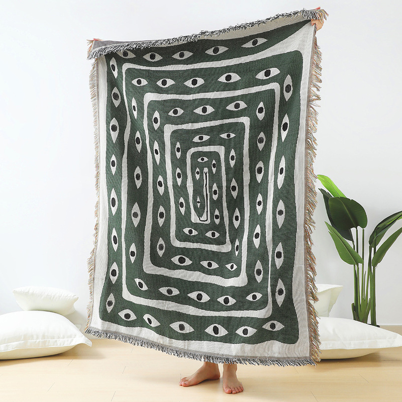 بطانية جاكار خضراء وبيضاء بنمط - مراجعة Boho Throw Blanket Fringe وسعره